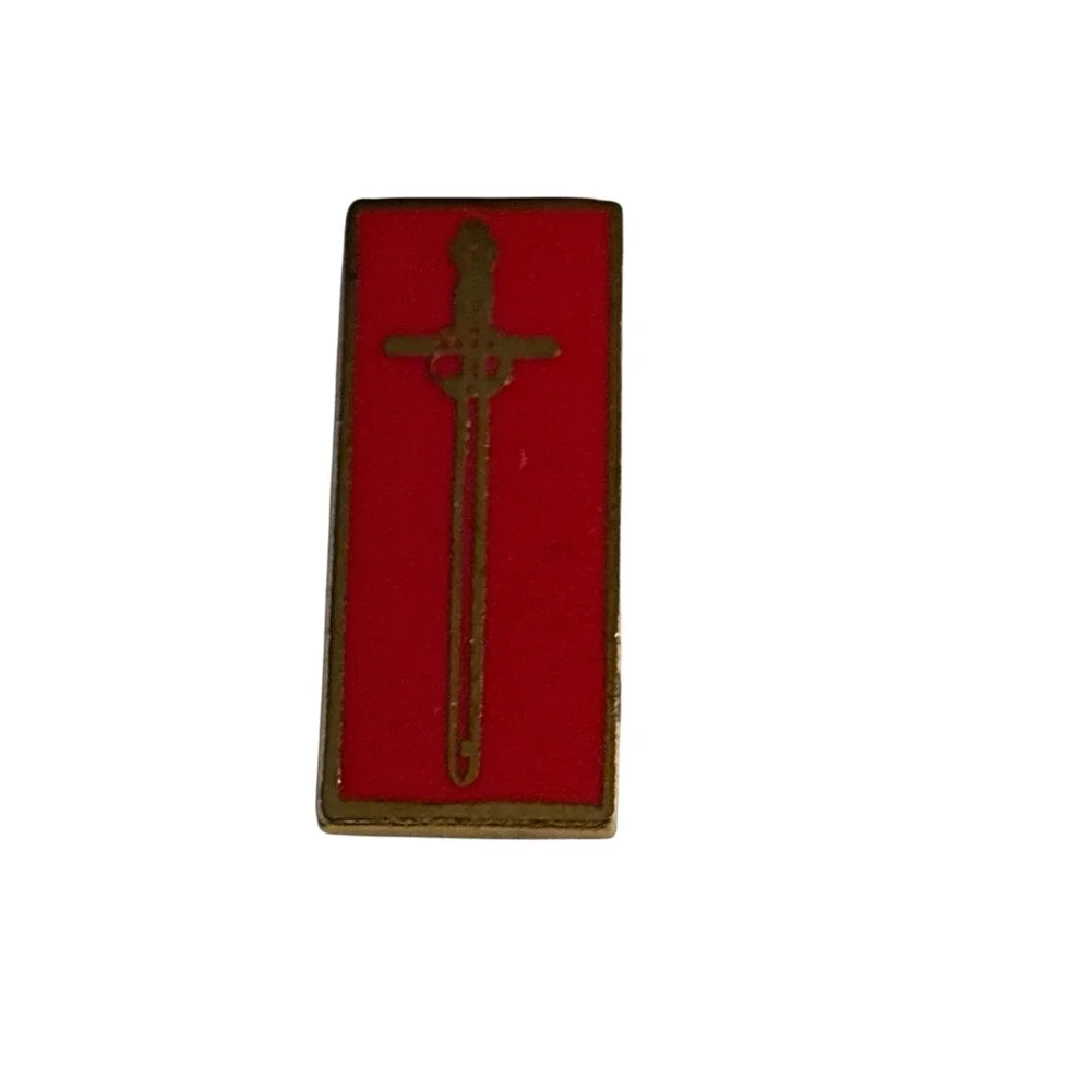 Coronation Sword Lapel Hat Pin Pinback‎ Tie Tack Red Rectangle Vintage Enamel